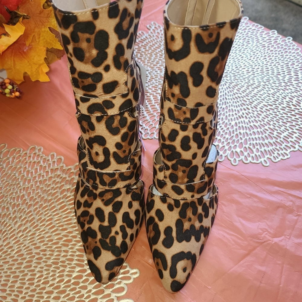 NY and Company cheetah print heels